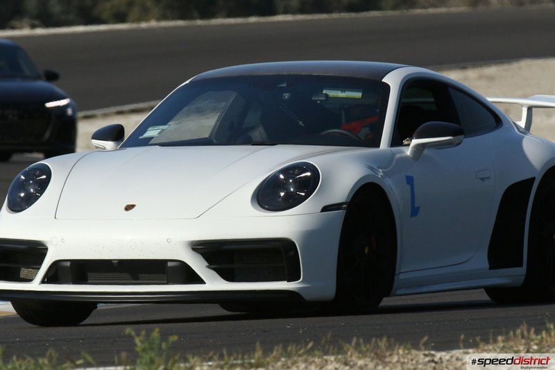 Porsche 911 GT3 RS white