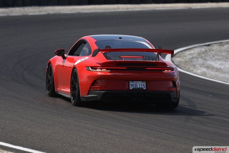 Porsche 911 GT3 RS red