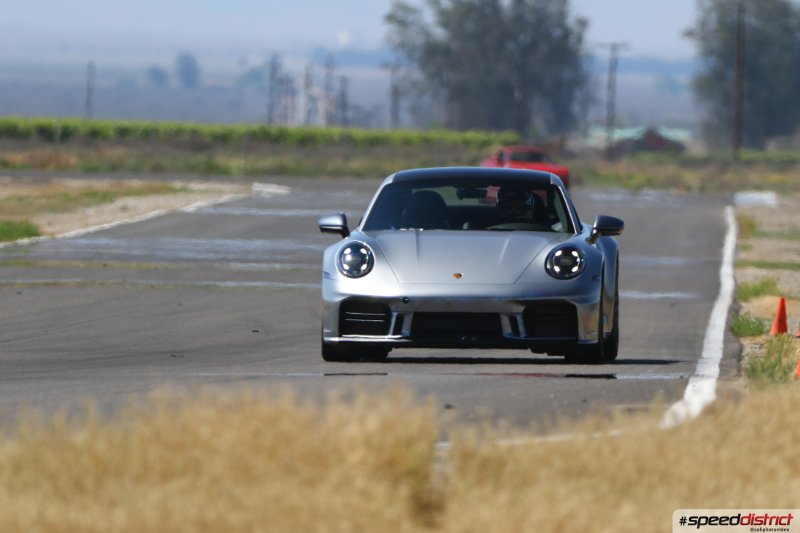 Porsche 911 GT3 RS white