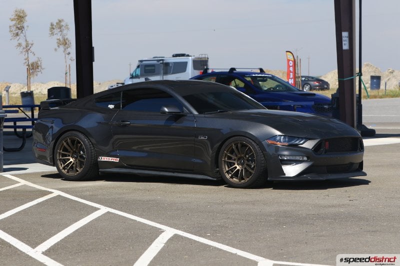 Ford Mustang dark gray