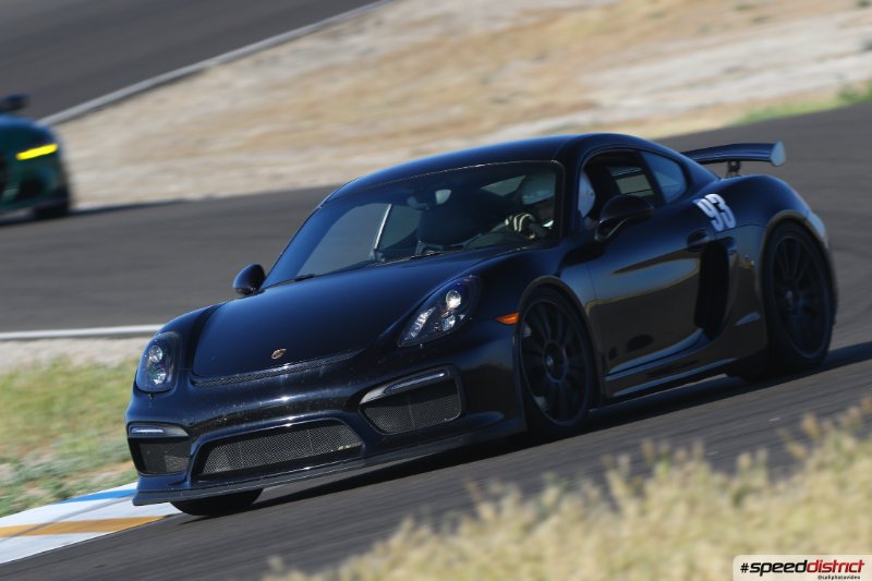 Porsche Cayman GT4