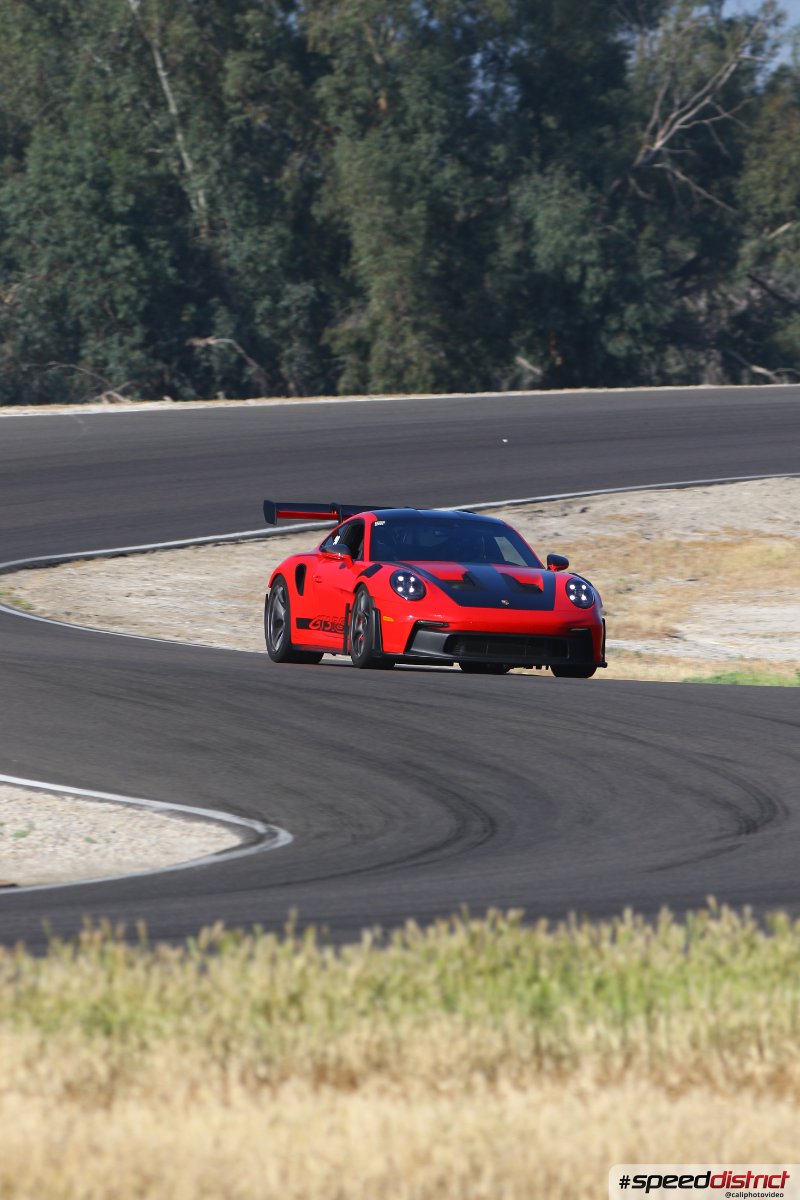 Porsche 911 GT3 RS red