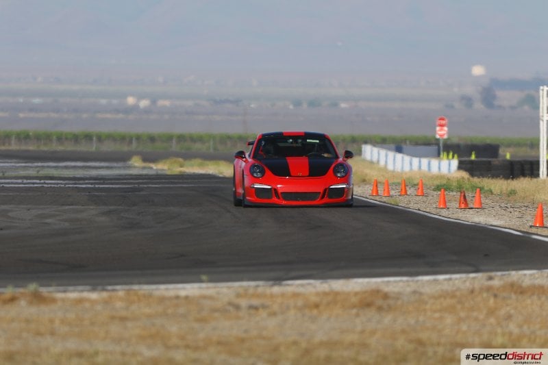 Porsche 911 GT3 RS red