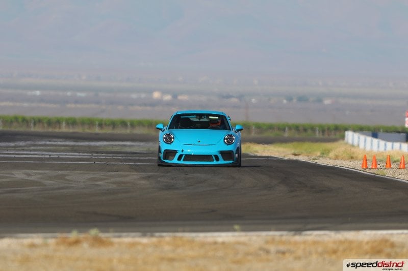 Porsche 911 GT3 blue