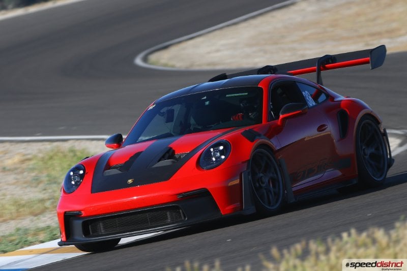 Porsche 911 GT3 RS red