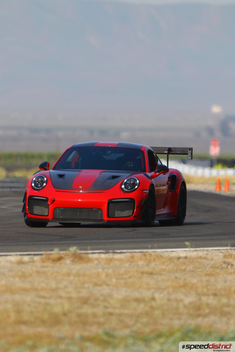 Porsche 911 GT2 RS