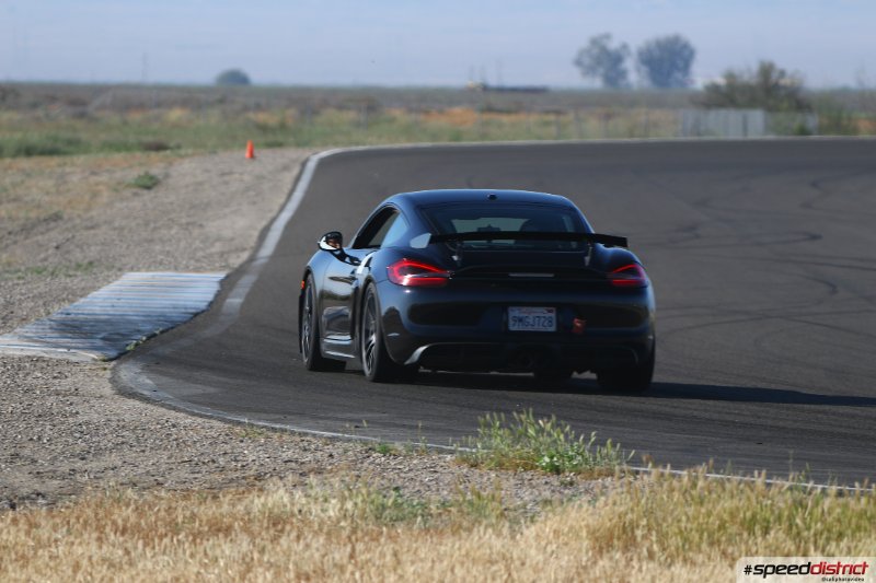 Porsche Cayman GT4