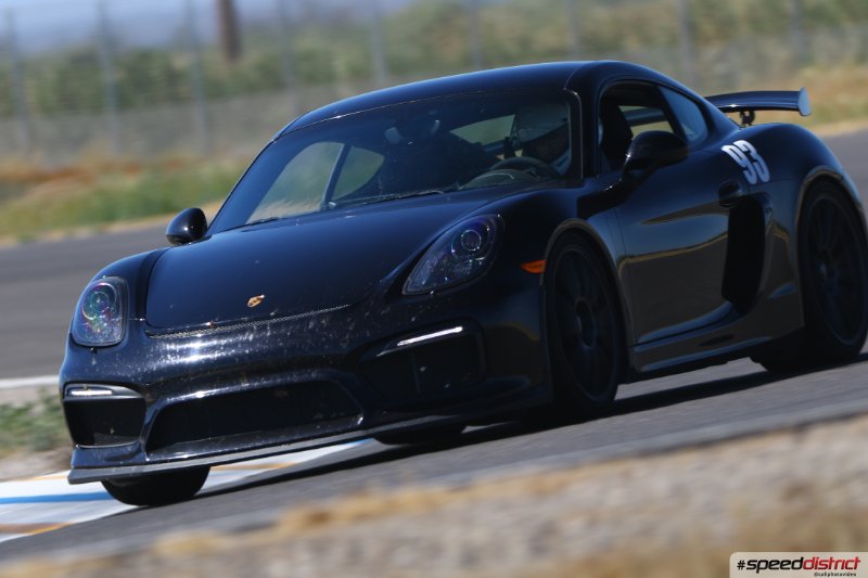 Porsche Cayman GT4