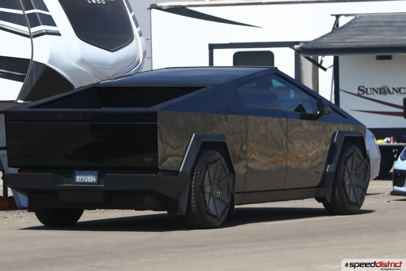 Tesla Cybertruck stainless steel