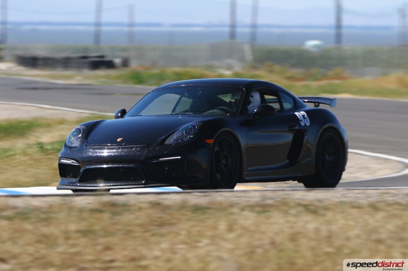 Porsche Cayman GT4