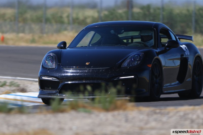 Porsche Cayman GT4