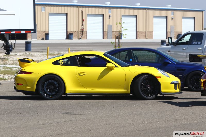 Porsche 911 yellow