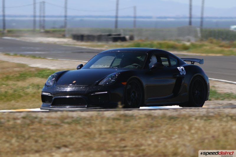 Porsche Cayman GT4