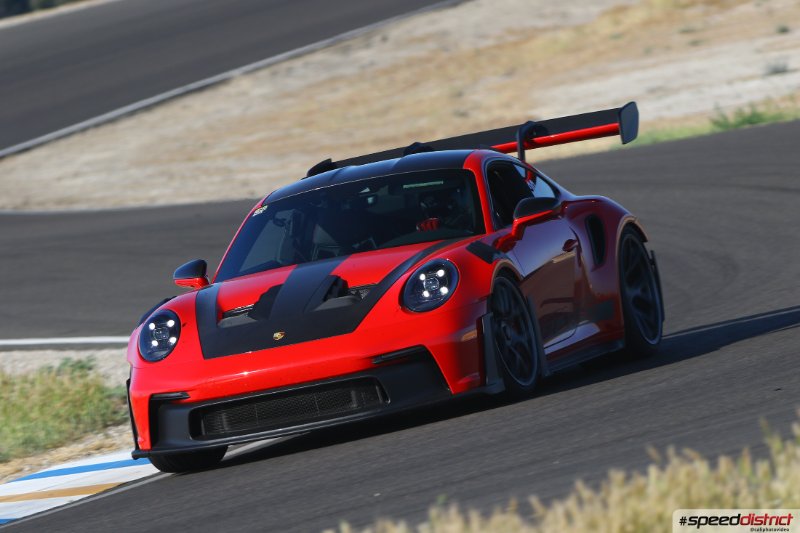 Porsche 911 GT3 RS red