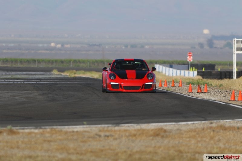 Porsche 911 GT3 RS red