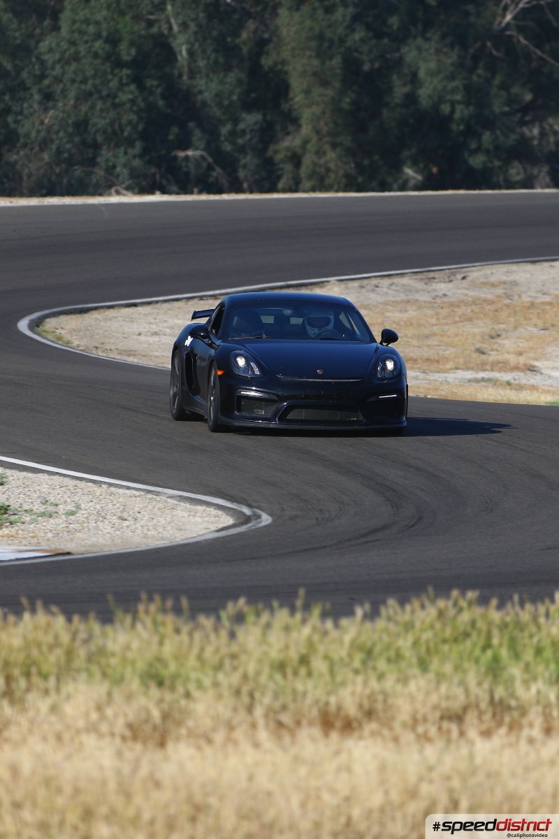 Porsche Cayman GT4