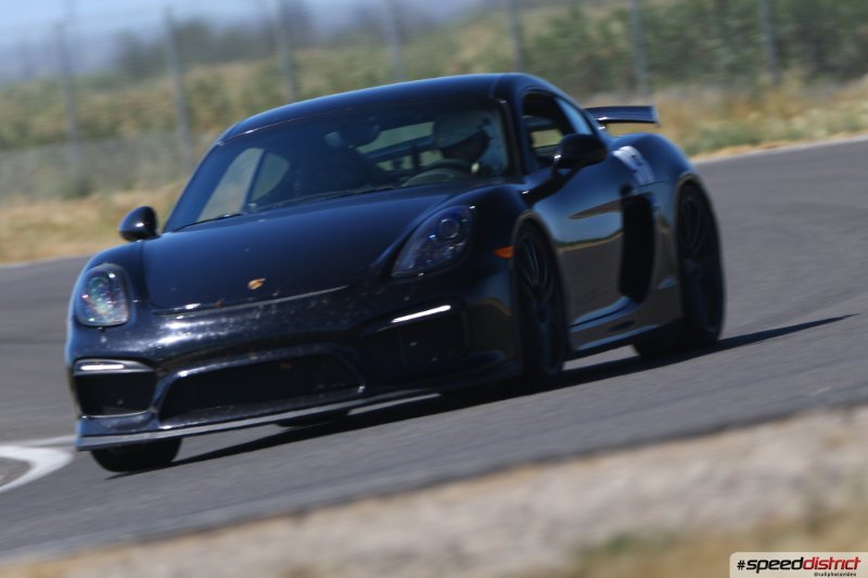 Porsche Cayman GT4