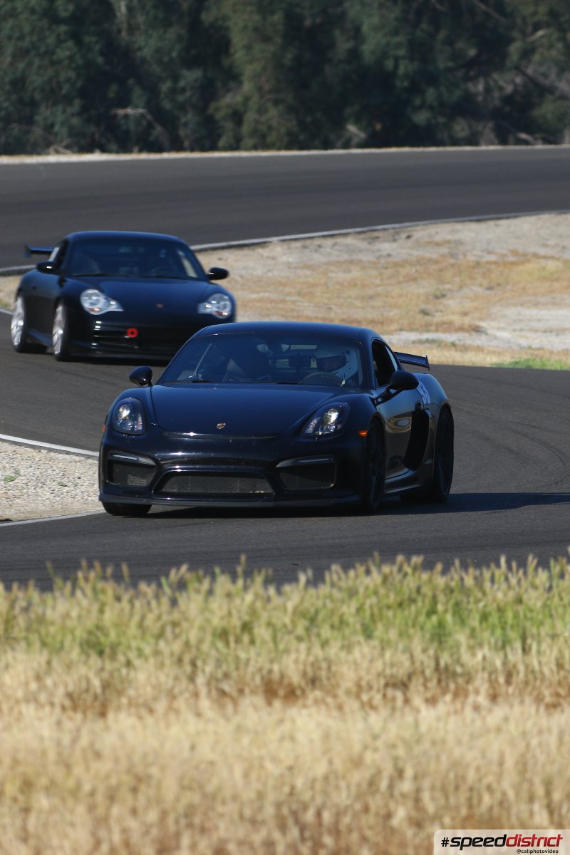 Porsche Cayman GT4
