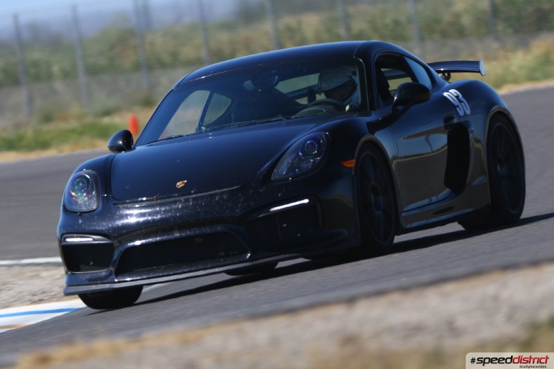 Porsche Cayman GT4