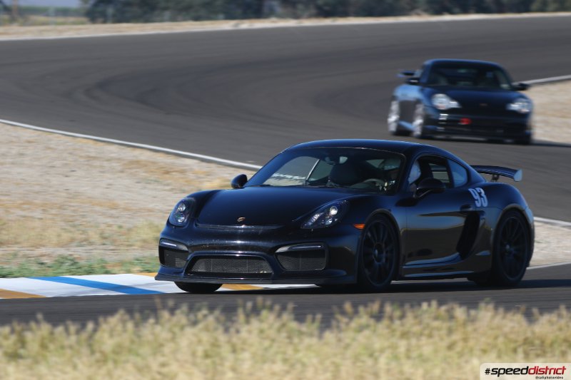 Porsche Cayman GT4