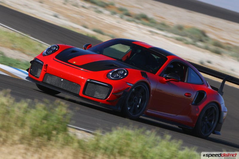 Porsche 911 GT3 RS red