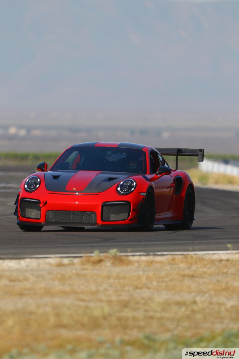 Porsche 911 GT2 RS