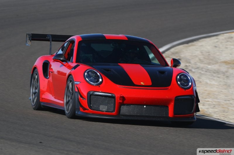 Porsche 911 GT3 RS red