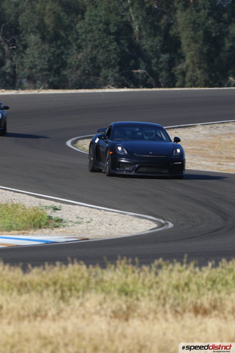 Porsche Cayman GT4