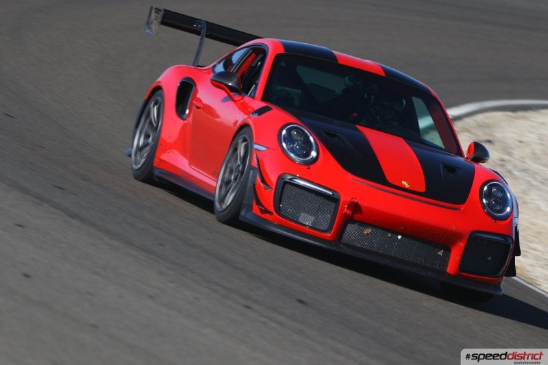 Porsche 911 GT3 RS red