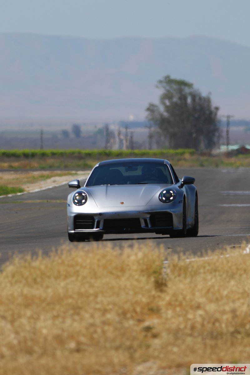 Porsche 911 GT3 white
