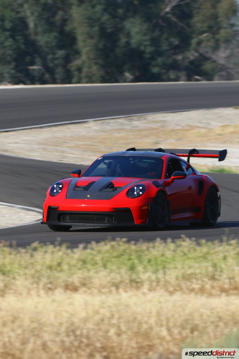 Porsche 911 GT3 RS red