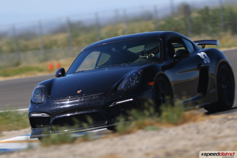 Porsche Cayman GT4