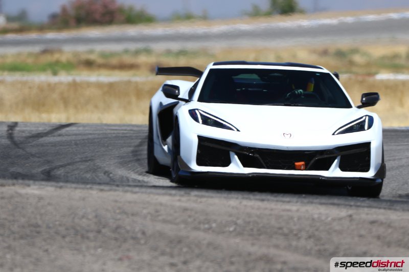 Chevrolet Corvette Z06 white