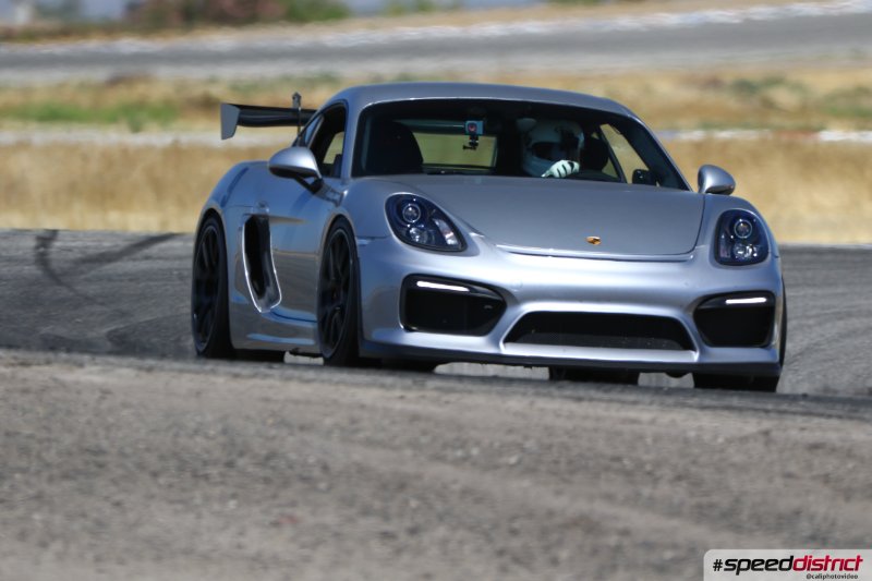 Porsche Cayman GT4