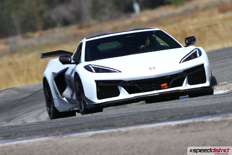 Chevrolet Corvette Z06 white