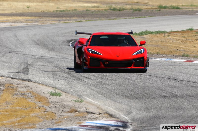 Chevrolet Corvette Z06 red