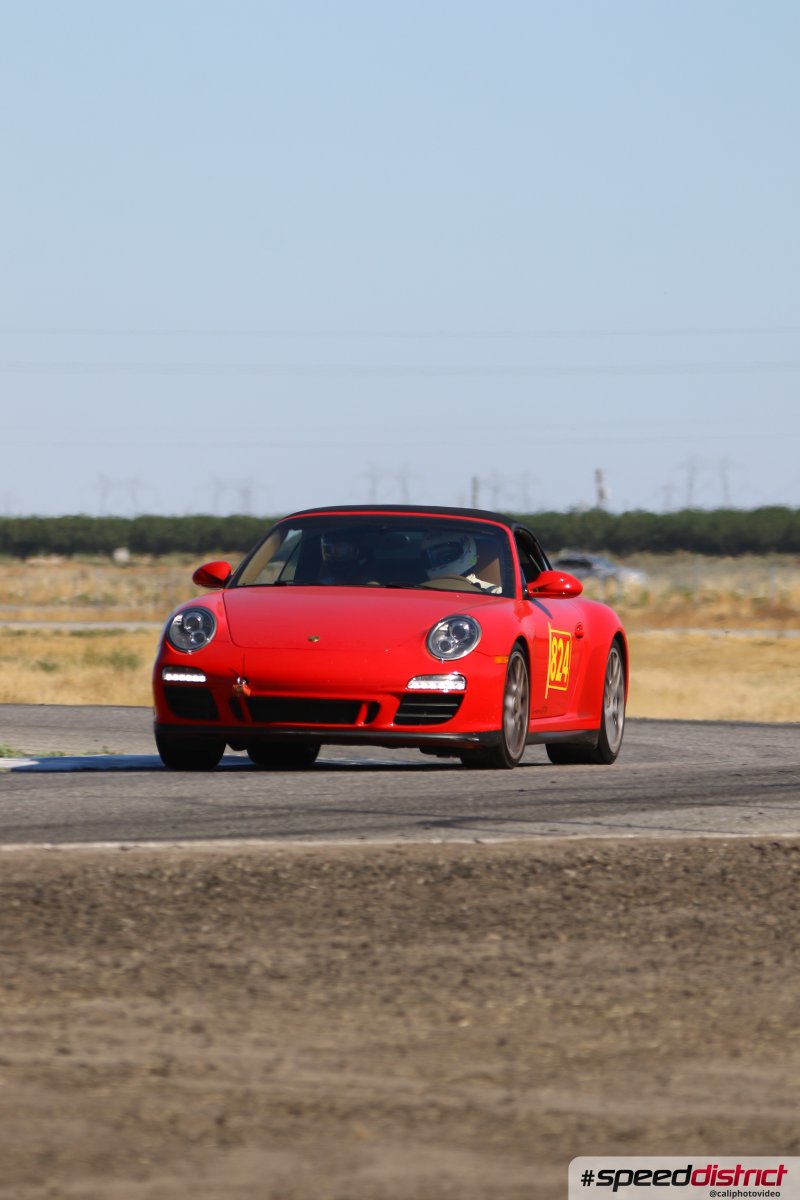 Porsche 911 GT3 red
