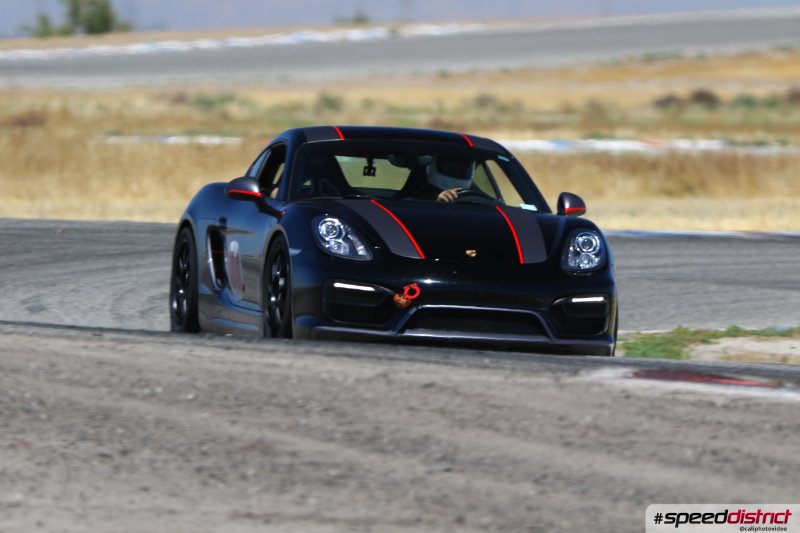 Porsche Cayman GT4