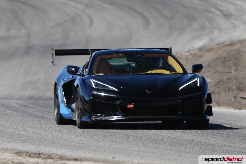 Chevrolet Corvette Z06 blue