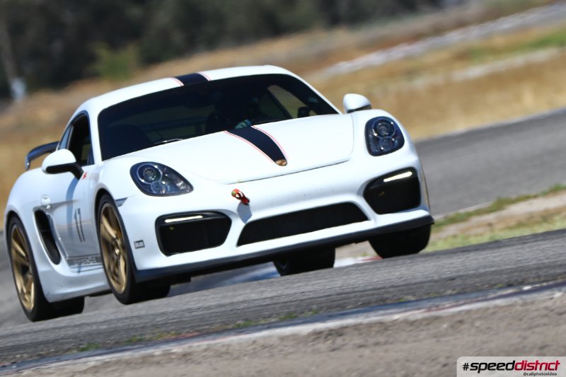 Porsche Cayman GT4