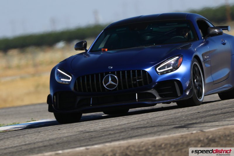 Mercedes GT yellow