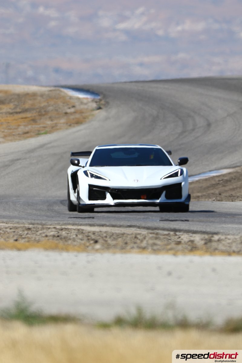 Chevrolet Corvette Z06 white