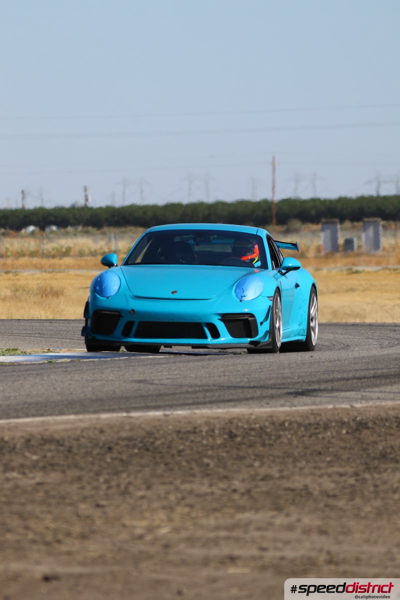 Porsche 911 GT3 RS blue