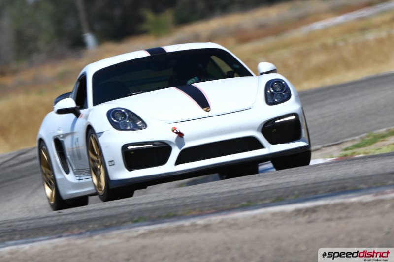 Porsche Cayman GT4