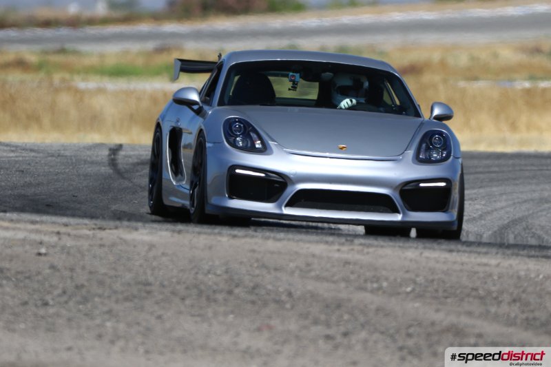 Porsche Cayman GT4