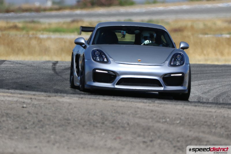 Porsche Cayman GT4
