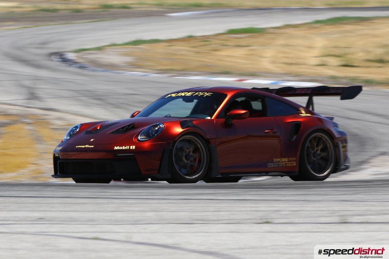 Porsche 911 GT3 RS red