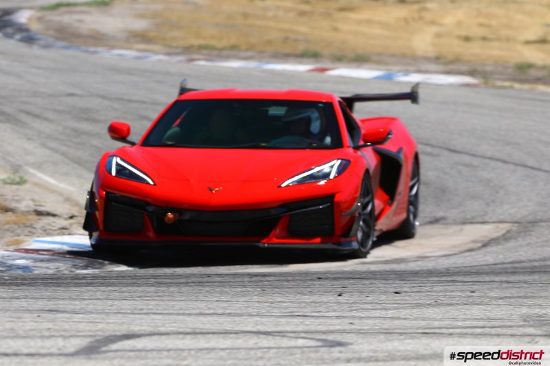 Chevrolet Corvette Z06 red