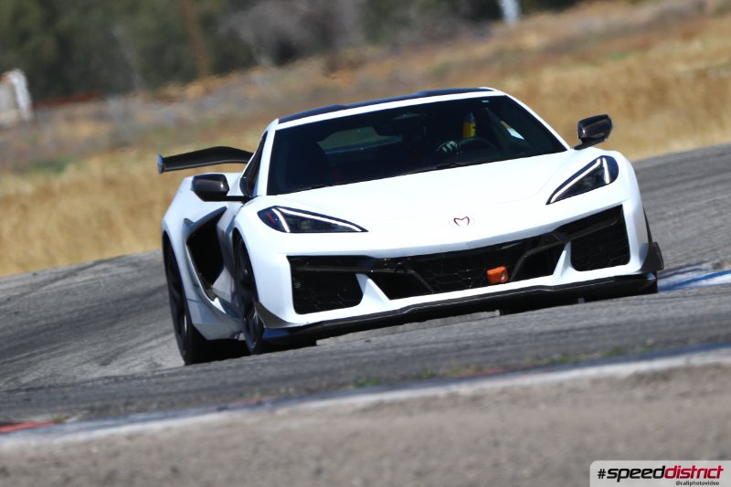 Chevrolet Corvette Z06 white