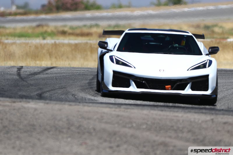 Chevrolet Corvette Z06 white